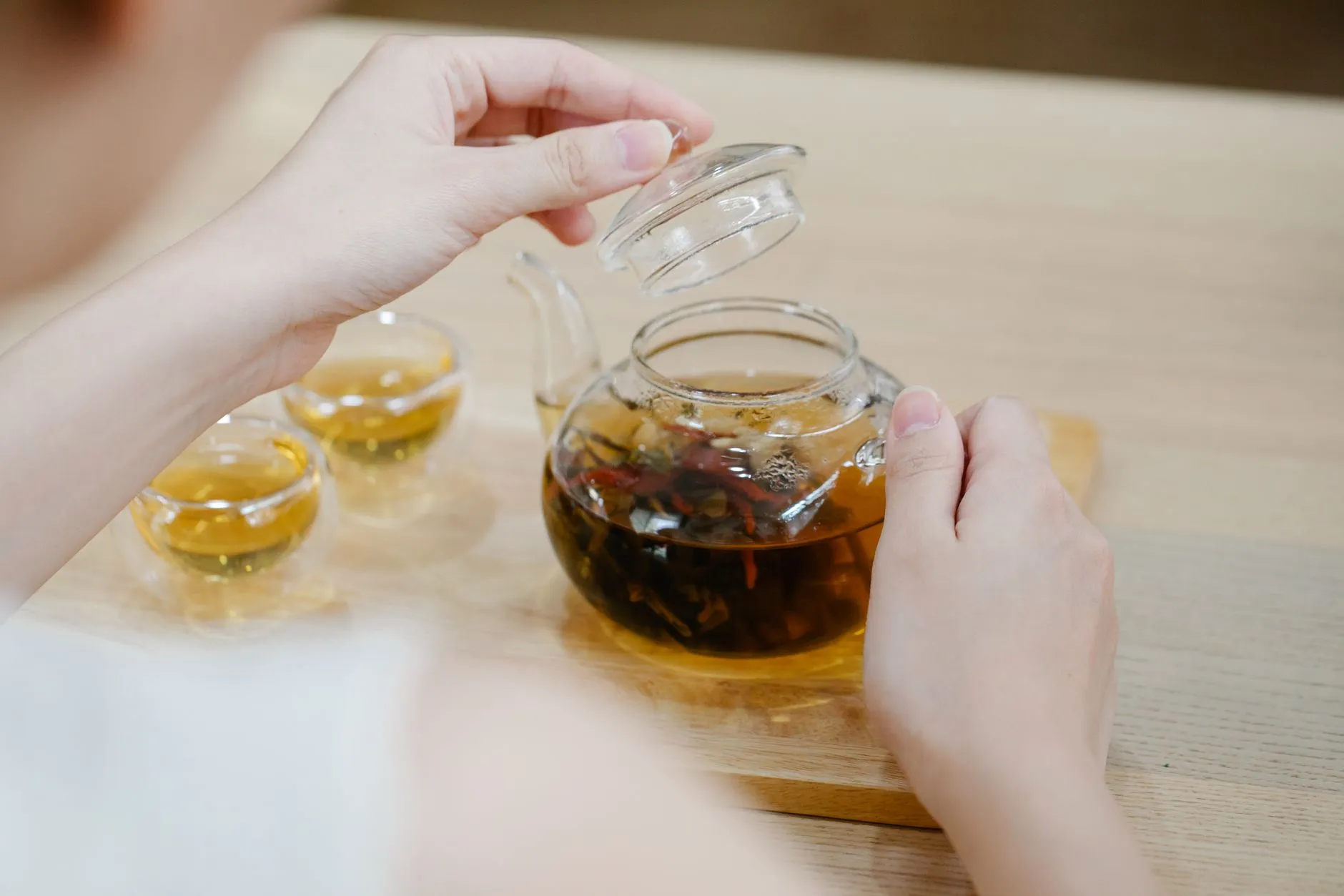 上海办公场所玻璃门锁与指纹锁选型要点：从安全等级到安装适配