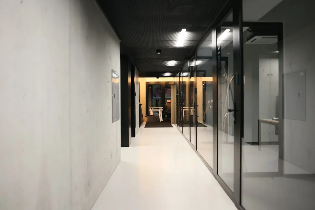 室内门锁与防盗门锁选型指南：上海及长三角地区家庭安防锁具配置趋势正文配图 2
